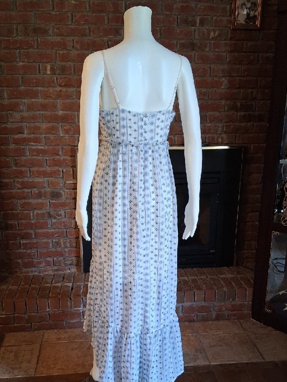 miami White and Blue High-Low Sundress - Picture 2 of 9